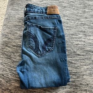 don’t fit anymore, brand: Hollister, size: 1R, W 25, L 31